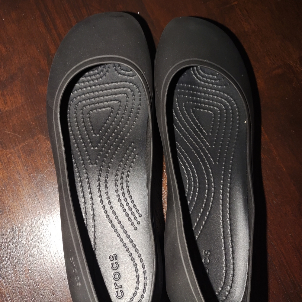 CROCS Womans Black Loafers
